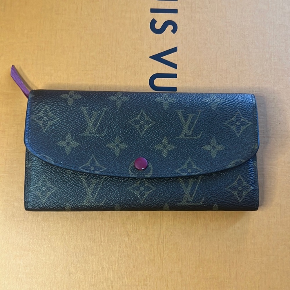 Louis Vuitton  Emilie wallet